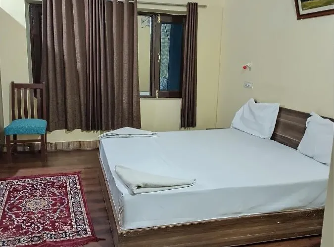 Hotel Curio'S All Seasons